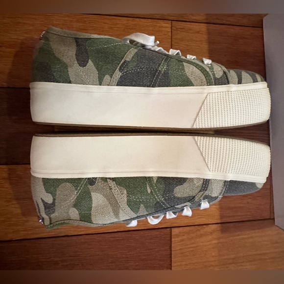 Steve Madden Emmi camo platform sneakers - Picture 8 of 12